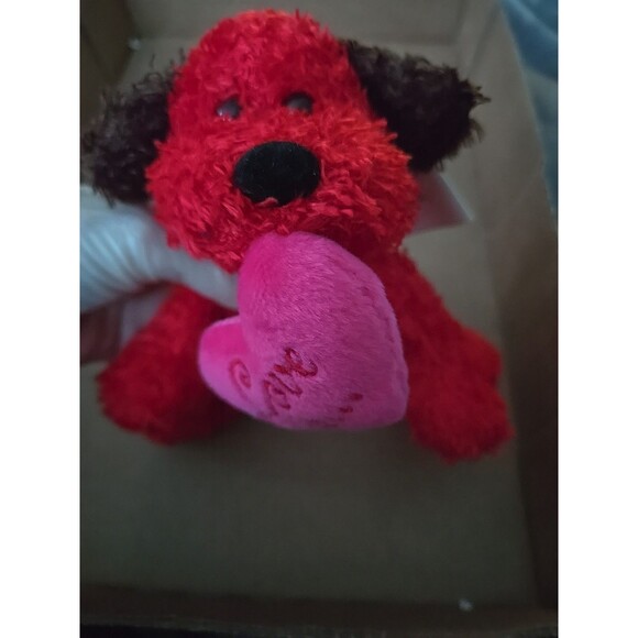 Unlabeled 7 5" Red Valentines Day Dog With Love Is  Heart Hanging In Dogs Mouth - Picture 2 of 3